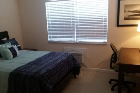 Commercial property in Hollywood, Florida 188.41 sq.m. № 1895604 - photo 29