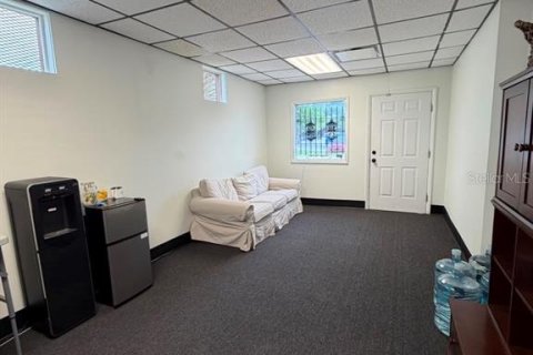 Immobilier commercial à louer à Tampa, Floride: 162.86 m2 № 2291784 - photo 6