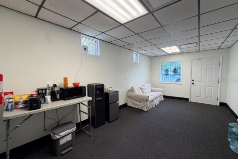 Immobilier commercial à louer à Tampa, Floride: 162.86 m2 № 2291784 - photo 5