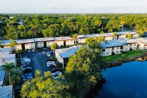 Condo in Clearwater, Florida, 2 bedrooms № 2216228 - photo 4