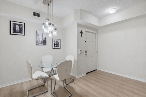 Condo à Royal Palm Beach, Floride, 2 chambres  № 2331372