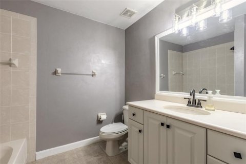 Condo in New Smyrna Beach, Florida, 2 bedrooms  № 2131172 - photo 29