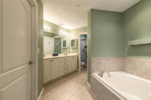 Condo in New Smyrna Beach, Florida, 2 bedrooms  № 2131172 - photo 23