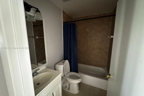 Copropriété à vendre à Oakland Park, Floride: 2 chambres, 101.82 m2 № 2035385 - photo 9