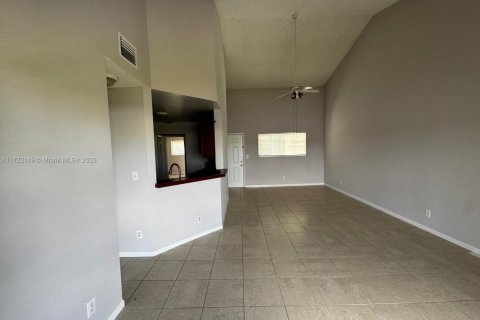 Copropriété à vendre à Oakland Park, Floride: 2 chambres, 101.82 m2 № 2035385 - photo 2