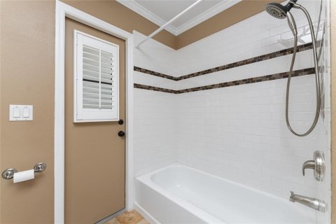 House in Port Charlotte, Florida 4 bedrooms, 251.11 sq.m. № 1449822 - photo 25