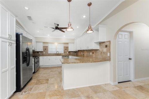 House in Port Charlotte, Florida 4 bedrooms, 251.11 sq.m. № 1449822 - photo 16