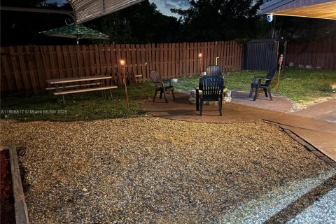 Снять в аренду виллу или дом в Халландейл-Бич, Флорида 2 спальни, 144.93м2, № 1963283 - фото 23