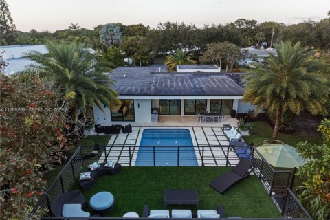 Villa ou maison à vendre à Wilton Manors, Floride: 5 chambres, 213.77 m2 № 2029399 - photo 7