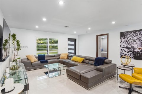 Villa ou maison à vendre à Wilton Manors, Floride: 5 chambres, 213.77 m2 № 2029399 - photo 12