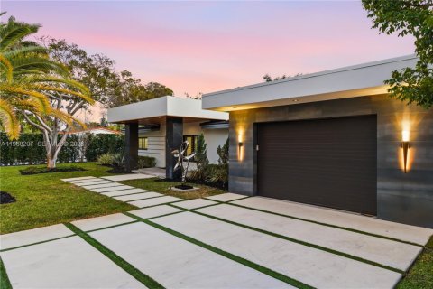 Villa ou maison à vendre à Wilton Manors, Floride: 5 chambres, 213.77 m2 № 2029399 - photo 8