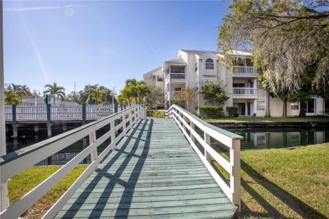 Condominio en venta en Saint Petersburg, Florida, 2 dormitorios, 83.61 m2 № 2210375 - foto 28