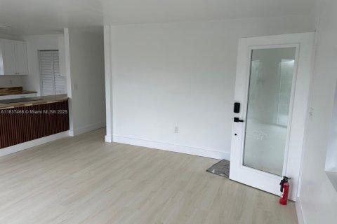 House in Punta Gorda, Florida 2 bedrooms № 1822148 - photo 8