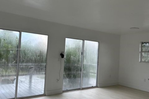 House in Punta Gorda, Florida 2 bedrooms № 1822148 - photo 1
