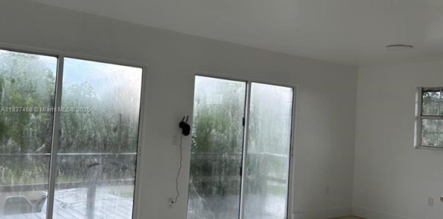 House in Punta Gorda, Florida 2 bedrooms № 1822148