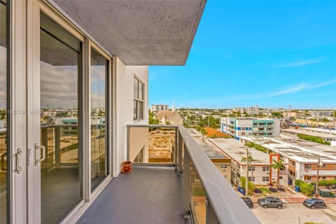 Condominio en venta en Miami Beach, Florida, 2 dormitorios, 119.57 m2 № 1986253 - foto 13