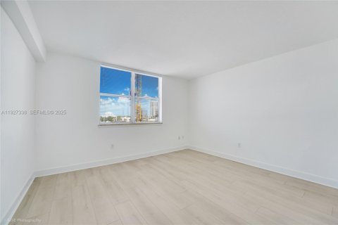 Condominio en venta en Miami Beach, Florida, 2 dormitorios, 119.57 m2 № 1986253 - foto 6