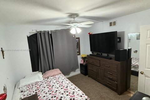 Condo in Coral Springs, Florida, 3 bedrooms № 1974303 - photo 14