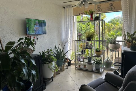 Condo in Coral Springs, Florida, 3 bedrooms № 1974303 - photo 5