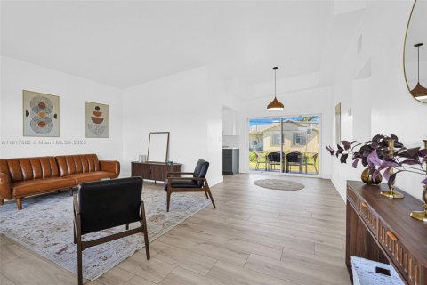 Купить виллу или дом в Дейви, Флорида 3 спальни, № 1973283 - фото 6