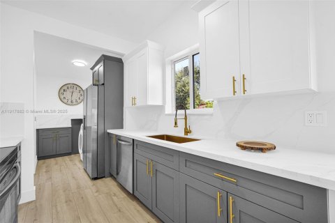 Купить виллу или дом в Дейви, Флорида 3 спальни, № 1973283 - фото 14