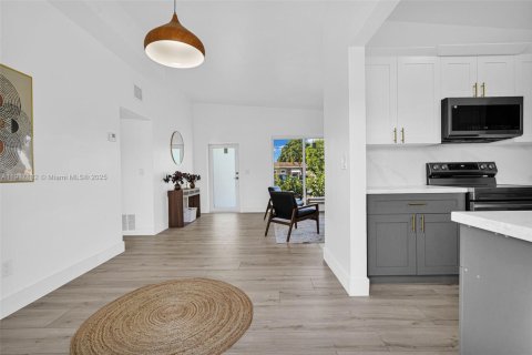 Купить виллу или дом в Дейви, Флорида 3 спальни, № 1973283 - фото 12