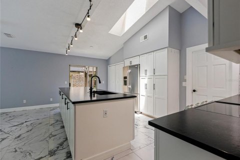 House in Longwood, Florida 4 bedrooms, 221.76 sq.m. № 1733281 - photo 10