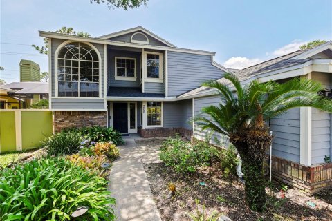 House in Longwood, Florida 4 bedrooms, 221.76 sq.m. № 1733281 - photo 1
