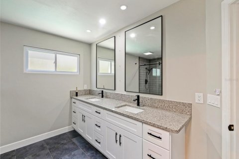 House in Longwood, Florida 4 bedrooms, 221.76 sq.m. № 1733281 - photo 9