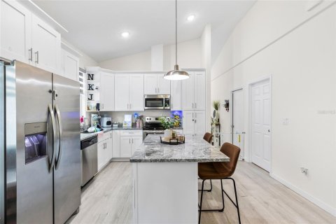 Casa en venta en Seffner, Florida, 3 dormitorios, 158.03 m2 № 2158028 - foto 5