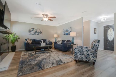 Villa ou maison à vendre à Brandon, Floride: 3 chambres, 149.94 m2 № 2344607 - photo 10