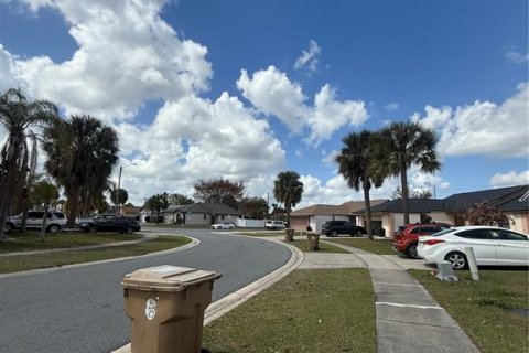 Villa ou maison à vendre à Kissimmee, Floride: 2 chambres, 123.56 m2 № 2347649 - photo 20
