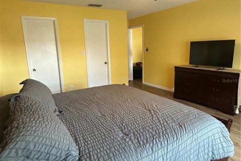 Villa ou maison à vendre à Kissimmee, Floride: 2 chambres, 123.56 m2 № 2347649 - photo 11