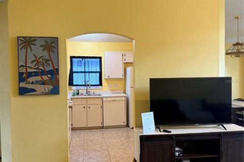 Villa ou maison à vendre à Kissimmee, Floride: 2 chambres, 123.56 m2 № 2347649 - photo 6