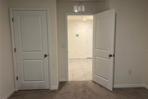 House in Ocala, Florida 4 bedrooms, 169.73 sq.m. № 1852750 - photo 1