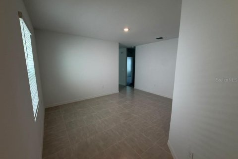 Villa ou maison à louer à Haines City, Floride: 3 chambres, 148.83 m2 № 2423826 - photo 3