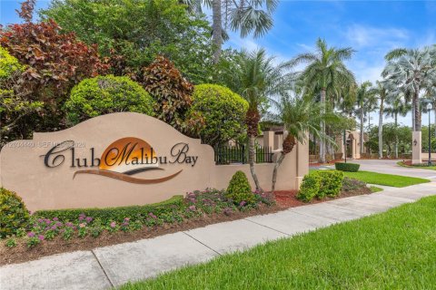 Touwnhouse à vendre à Homestead, Floride: 3 chambres, 108.6 m2 № 2082963 - photo 2