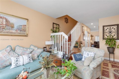 Touwnhouse à vendre à Homestead, Floride: 3 chambres, 108.6 m2 № 2082963 - photo 7