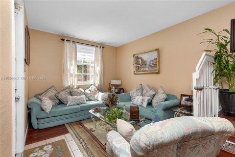 Touwnhouse à vendre à Homestead, Floride: 3 chambres, 108.6 m2 № 2082963 - photo 8