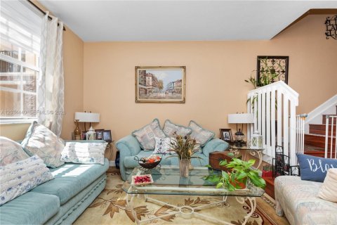 Touwnhouse à vendre à Homestead, Floride: 3 chambres, 108.6 m2 № 2082963 - photo 6