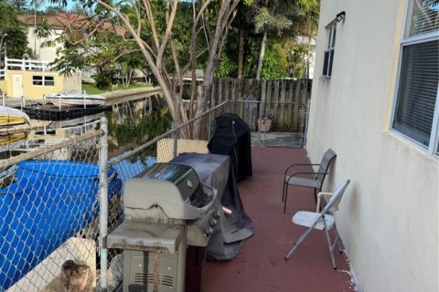 Condo in North Miami, Florida, 2 bedrooms  № 2168569 - photo 26