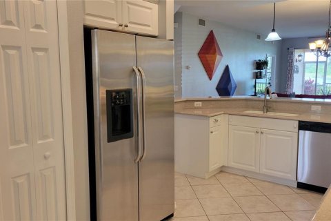 Condominio en alquiler en Bradenton, Florida, 2 dormitorios, 138.98 m2 № 1789126 - foto 5