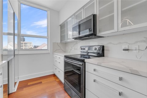 Condominio en venta en Miami, Florida, 3 dormitorios, 138.42 m2 № 2006335 - foto 18