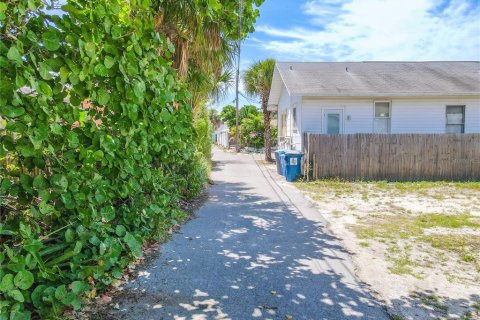 Land in Treasure Island, Florida № 1639604 - photo 13