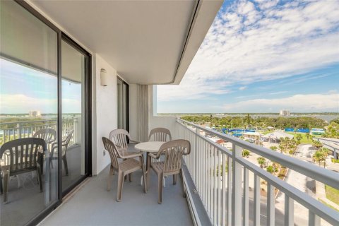 Condo in Daytona Beach Shores, Florida, 2 bedrooms  № 1815735 - photo 16