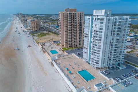 Condo in Daytona Beach Shores, Florida, 2 bedrooms  № 1815735 - photo 5