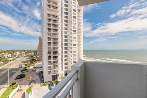 Condo in Daytona Beach Shores, Florida, 2 bedrooms  № 1815735 - photo 17