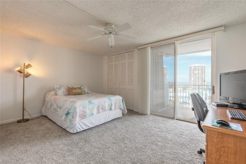 Condo in Daytona Beach Shores, Florida, 2 bedrooms  № 1815735 - photo 19