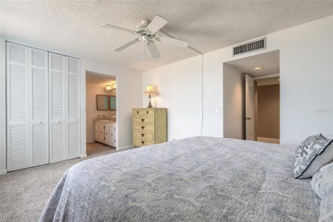 Condo in Daytona Beach Shores, Florida, 2 bedrooms  № 1815735 - photo 23