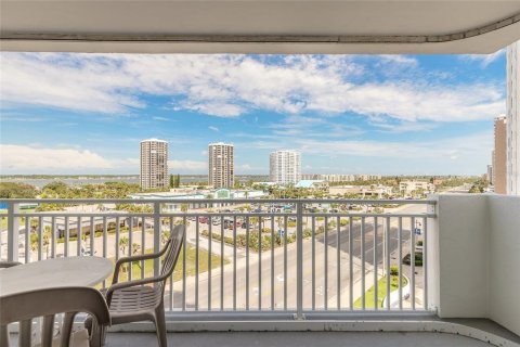 Condo in Daytona Beach Shores, Florida, 2 bedrooms  № 1815735 - photo 15